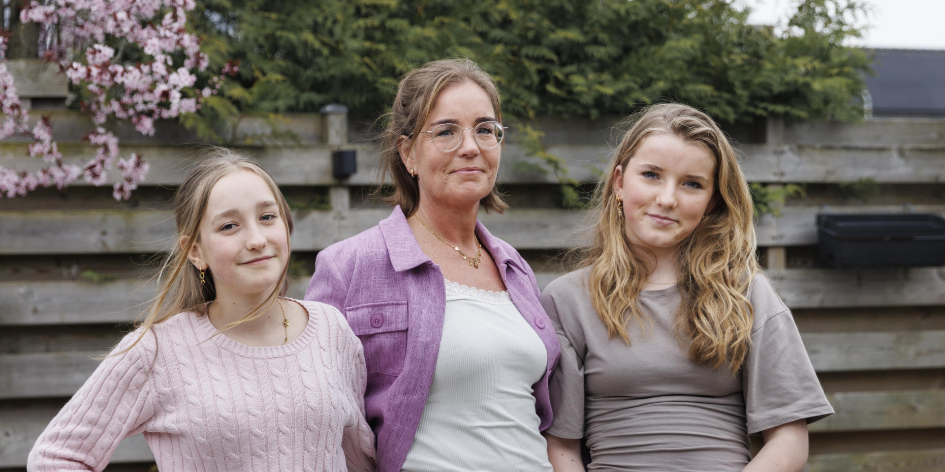 linda with her kids